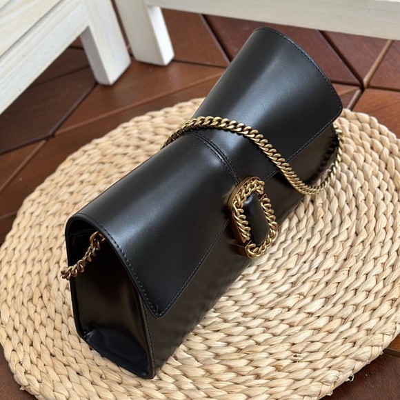Marc Jacobs Mini Bag~Gold Chain Detail - Picture 2 of 6